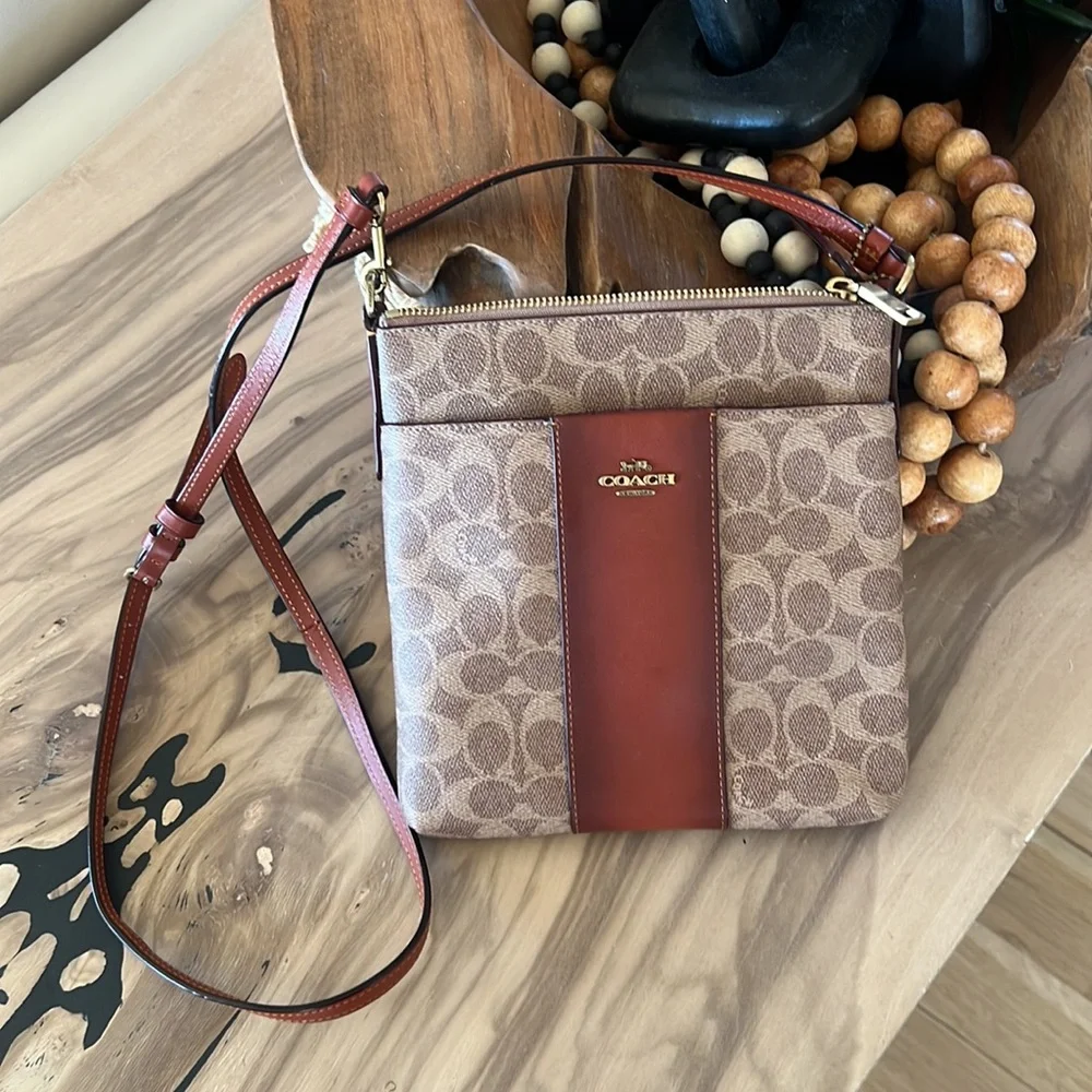 Coach kitt messenger